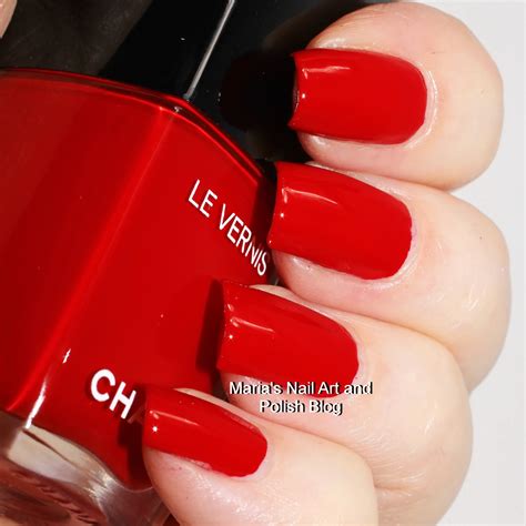 Chanel rouge essentiel nail polish